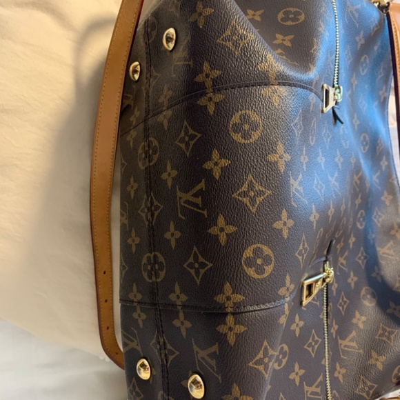 Louis Vuitton Melie - Picture 10 of 15